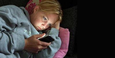 Selingkuh Lewat SMS Lebih Menyakitkan?
