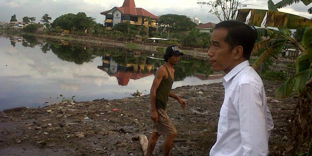 Jokowi Pusing Warga Waduk Pluit Banyak Maunya