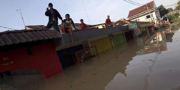 25 Gardu PLN di wilayah Pondok Gede Dipadamkan
