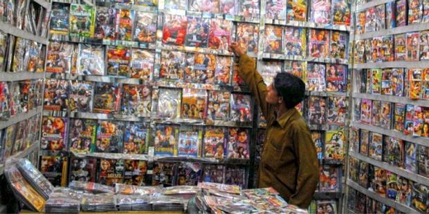 Talibanes prohíben la venta de Viagra y películas porno en Pakistán