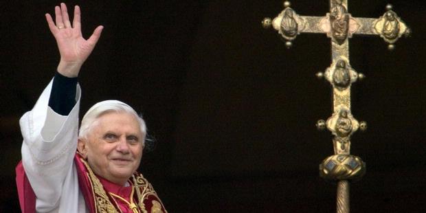 Profil Paus Benediktus XVI (2)