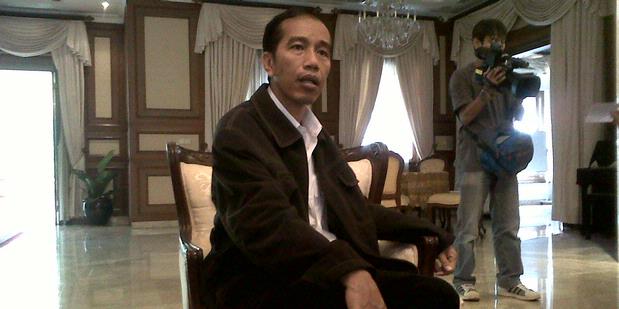 Keakraban Jokowi dengan Lapangan