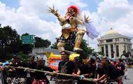 Pawai Seni Ogoh-ogoh di Surabaya