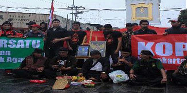 Pemuda Anti Premanisme Kumpulkan Koin Solidaritas