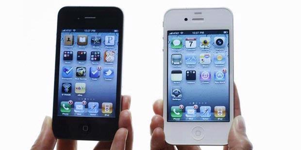 iPhone Terganggu Rumor, BlackBerry Bertahan 