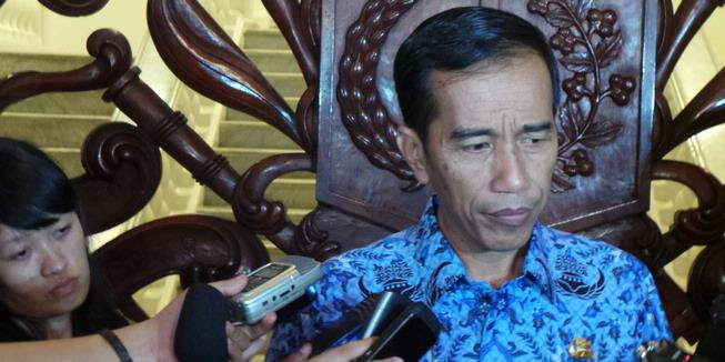 Jokowi Tak Takut Lurah Warakas Sewa Yusril
