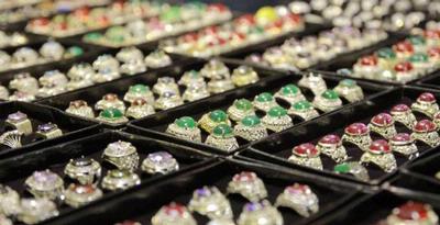 Berburu Perhiasan di Jakarta International Jewellery Fair