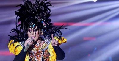 Beruntungnya Melly Goeslaw