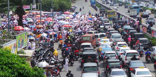Perawat Demo, Arus di Depan Gedung DPR Dialihkan