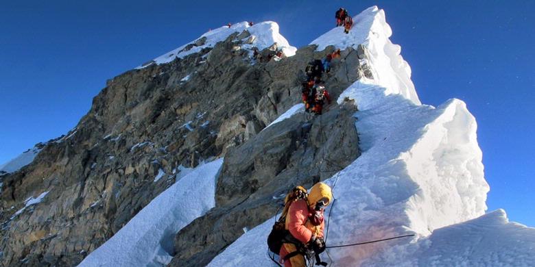 Pendaki Everest Sangat Banyak, Kemacetan Lalu Lintas 'Tertinggi' di Dunia