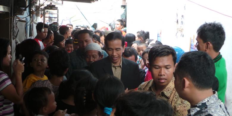 Kinerja Jokowi amburadul,jangan nyalon presiden dulu...