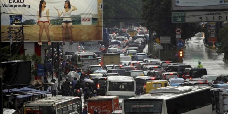 hari kedua lebaran sejumlah ruas jalan di jakarta macet hari kedua lebaran sejumlah ruas jalan di jakarta macet