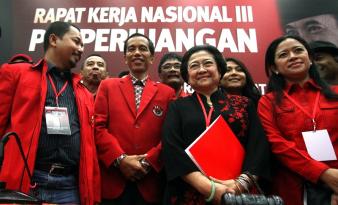 Suara \ Pengurus Sandal Jepit\ Pun Didengar Langsung Megawati