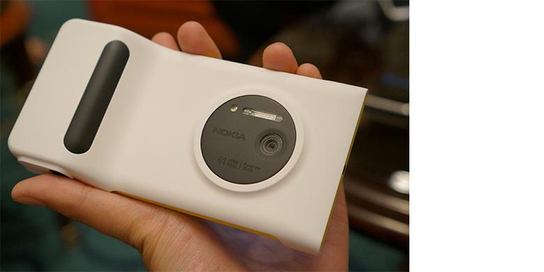 Tekno - Microsoft Pastikan Nokia Lumia 1020 Masuk Indonesia