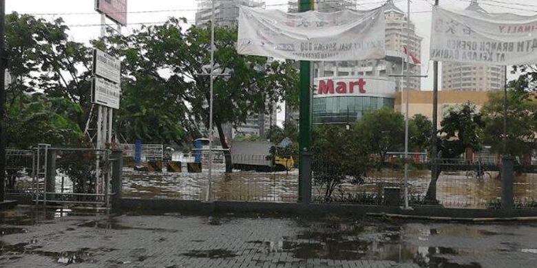 Foto Banjir Kelapa Gading Jakarta Tahun 2014