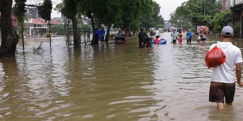 Foto Banjir Tubagus Angke Jakarta 2014