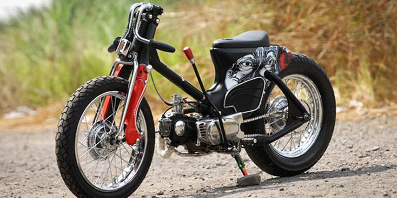 Honda C70 Bobber "Berbokong Bahenol" - Kompas.com