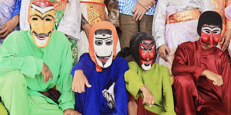 Hasil gambar untuk teater makyong