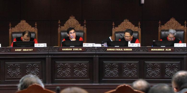 Putusan Gugatan Prabowo 4.390 Halaman, Hakim MK Bacakan 300 Halaman