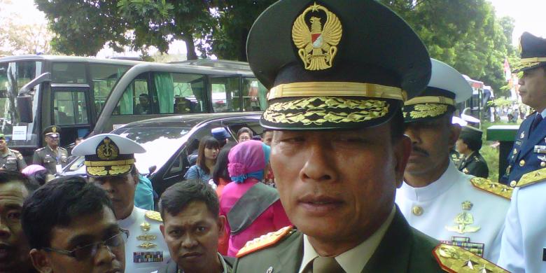 KOMPAS.com/Ika Fitriana Panglima TNI Jenderal Moeldoko, seusai menghadiri upacara wisuda Pendidikan Pertama Perwira Prajurit Karir di Akademi Militer ... - 1526516-moeldokomagelang780x390