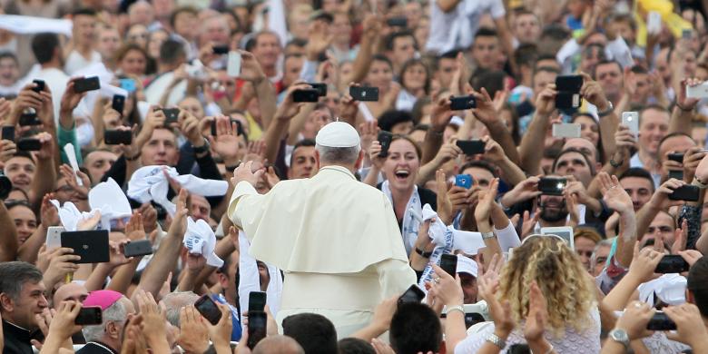 Paus: Agama Bukan Justifikasi Kekerasan! - Kompas.com