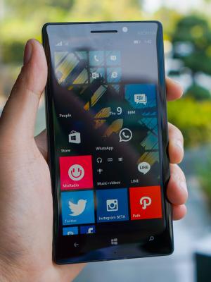 Spesifikasi dan Preview Smartphone Lumia 930
