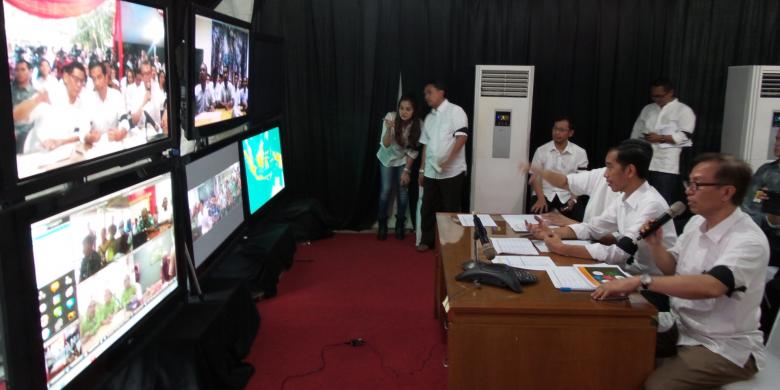 http://assets.kompas.com/data/photo/2014/10/10/18423411-20foto58780x390.JPG