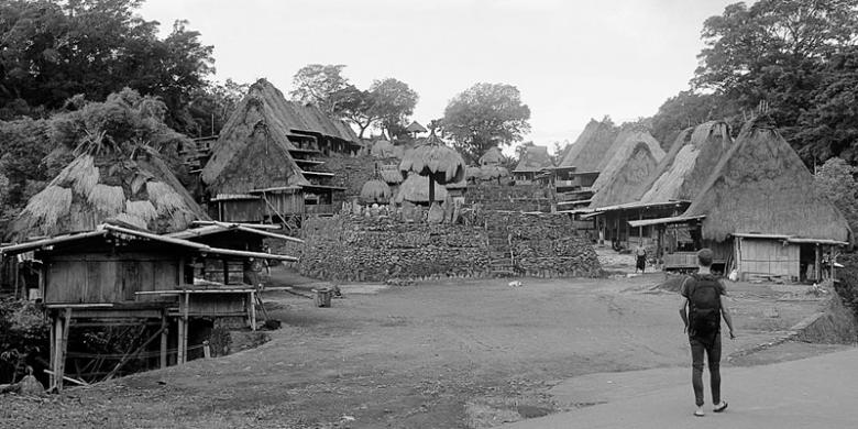 Menjaga Tradisi Leluhur di Kampung Bena - Kompas.com