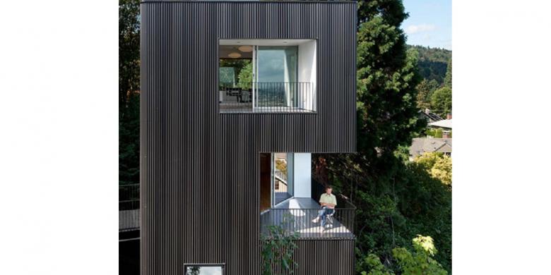 Tower House yang dirancang Ben Waechster Tower House yang dirancang Ben Waechster