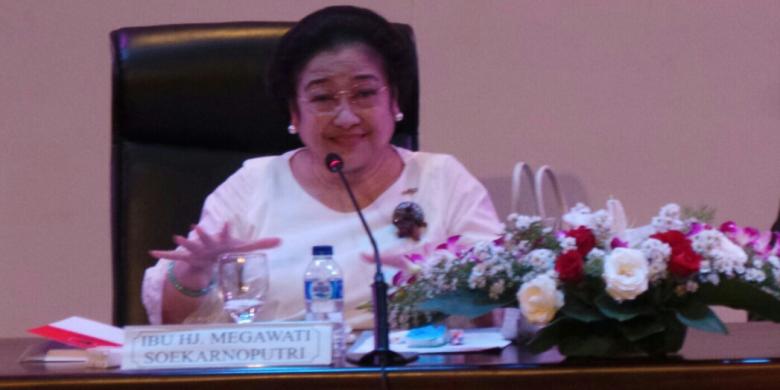 Megawati: Mengatur Olahraga Saja Tidak Benar