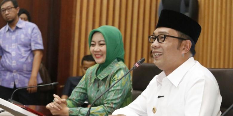 dari mundur partai gerindra ahok Wali Bandung Kota didampingi KOMPAS.com/DENDI Ridwan Kamil RAMDHANI