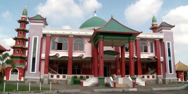 Gambar dari Weekend Yuk! Menelusuri Jejak Kejayaan Bumi Sriwijaya » 1736541masjid 2chengho780x390 1736541masjid 2chengho780x390 » Weekend Yuk! Menelusuri Jejak Kejayaan Bumi Sriwijaya