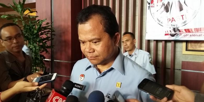 Direktur Jenderal Imigrasi Ronny F Sompie di Gedung Kementerian Hukum dan HAM, Jakarta, Senin (4/4/2016).