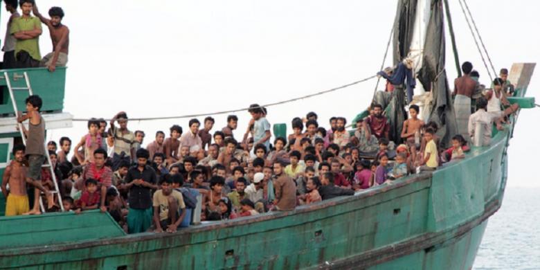 Pada 20 Mei 2015, ratusan migran tiba di Aceh, termasuk warga etnis minoritas Rohingya, Myanmar.