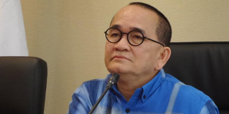 Hasil gambar untuk ruhut sitompul dan gus dur