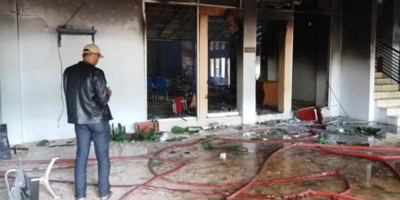 Hasil gambar untuk gedung dprd gowa