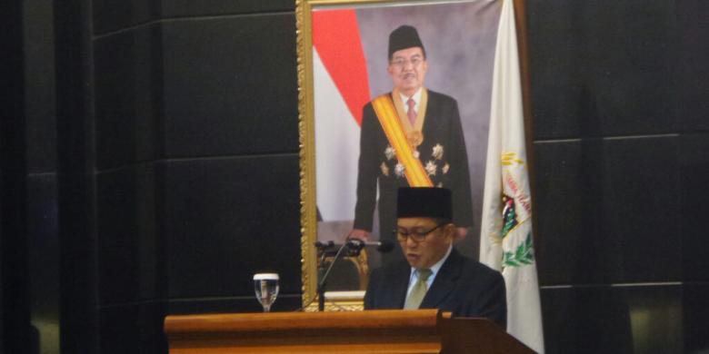 4 cuti ahok bulan Sidang Tepukan Gelak dan Pengesahan APBD Warnai Paripurna Tawa Tangan
