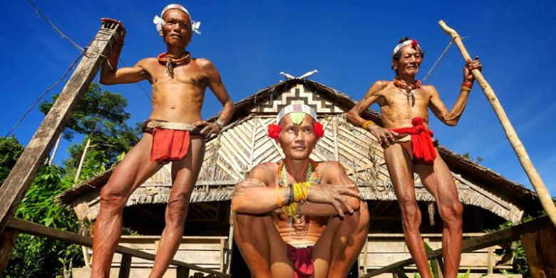 Suku Mentawai