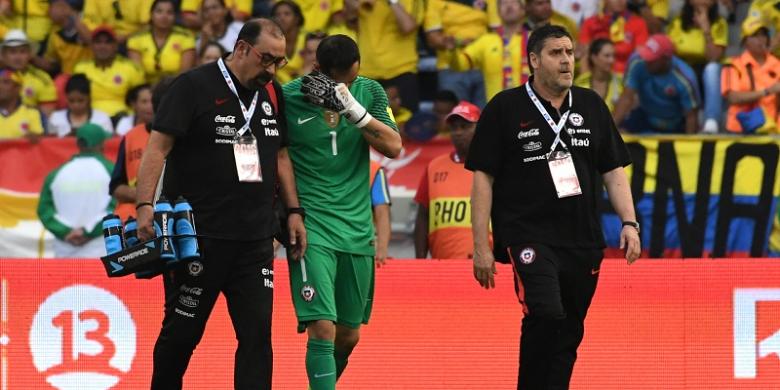 Kiper Manchester City Alami Cedera Saat Bela Negaranya