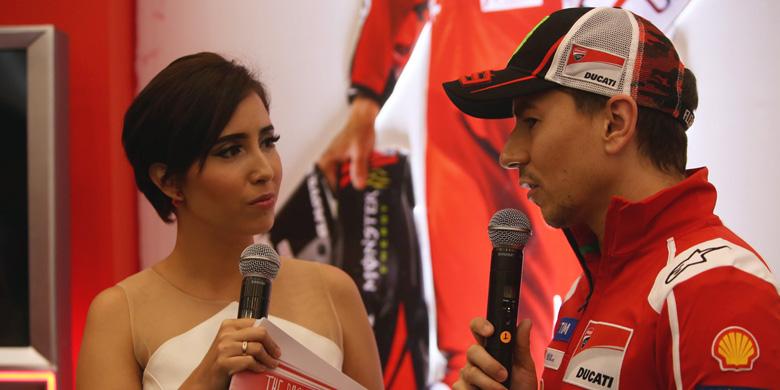 Lorenzo Curhat Soal MotoGP Bersama Komunitas Ducati Lorenzo Curhat Soal MotoGP Bersama Komunitas Ducati