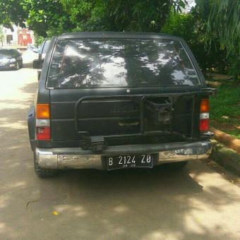 Nibras Nada Nailufar
Mobil Nissan Terrano SGX yang diamankan polisi dari lokasi demo di depan rumah Presiden ke-6 RI, Susilo Bambang Yudhoyono, kini terparkir di Mapolda Metro Jaya, Selasa (7/2/2017).