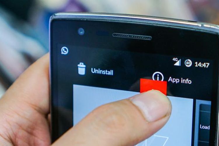 Informasi aplikasi bisa dilihat lewat shortcut App info di atas layar dalam App Drawer