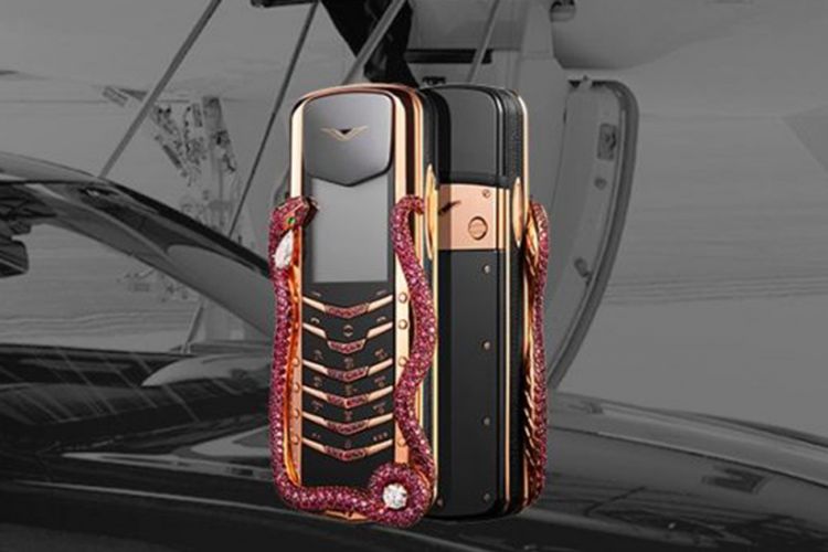 Vertu Signature Cobra limited edition