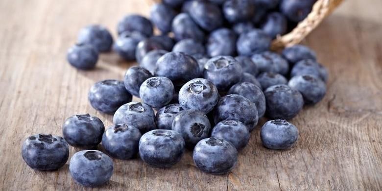 Buah blueberry tidak hanya mengandung antoksidan yang tinggi tapi juga baik untuk kulit dan mencegah kanker. 