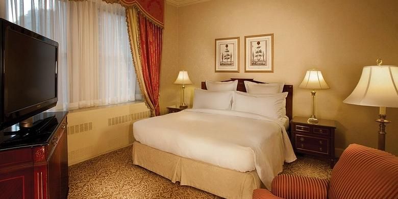 Salah satu interior ruangan di Hotel Waldorf Astoria, New York.