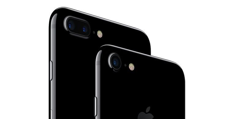 iPhone 7 Plus dan iPhone 7 warna jet black atau hitam glossy