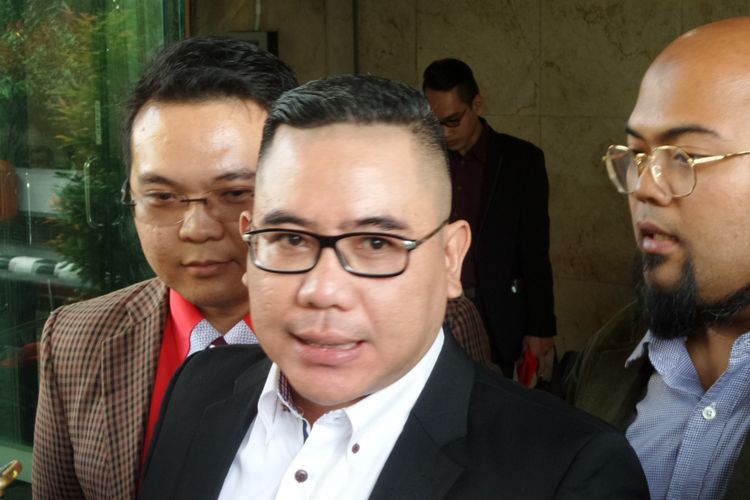 Pengacara CEO MNC Group Hary Tanoesoedibjo, Adi Dharma Wicaksono melaporkan Jaksa Agung Muhammad Prasetyo ke Bareskrim Polri, Senin (19/6/2017).