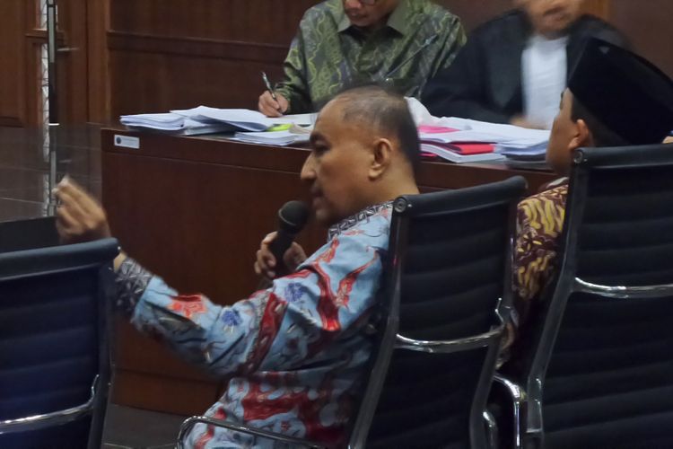 Anggota DPR RI, Markus Nari saat bersaksi di Pengadilan Tipikor Jakarta, Kamis (6/4/2017).