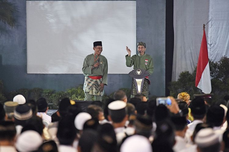 Jokowi: Hati-hati Kalau Membuat Status