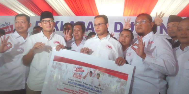 Deklarasi dukungan koalisi buruh untuk pasangan calon gubernur dan calon wakil gubernur nomor pemilihan tiga, Anies Baswedan dan Sandiaga Uno di Kantor DPP Partai Gerindra, Ragunan, Jakarta Selatan, Sabtu (1/4/2017).